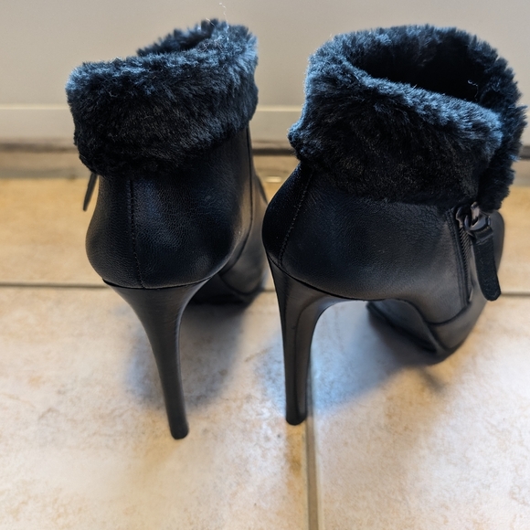 Fun, sexy, Guess bootie stiletto - Picture 7 of 7
